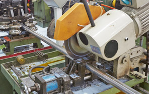 金管道不銹鋼水管匠心質檢 · 只出精品